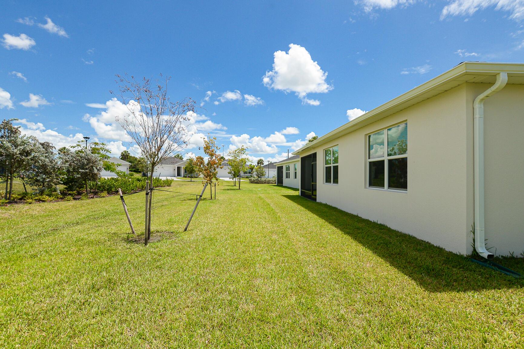 AZALEA - Residential Lease