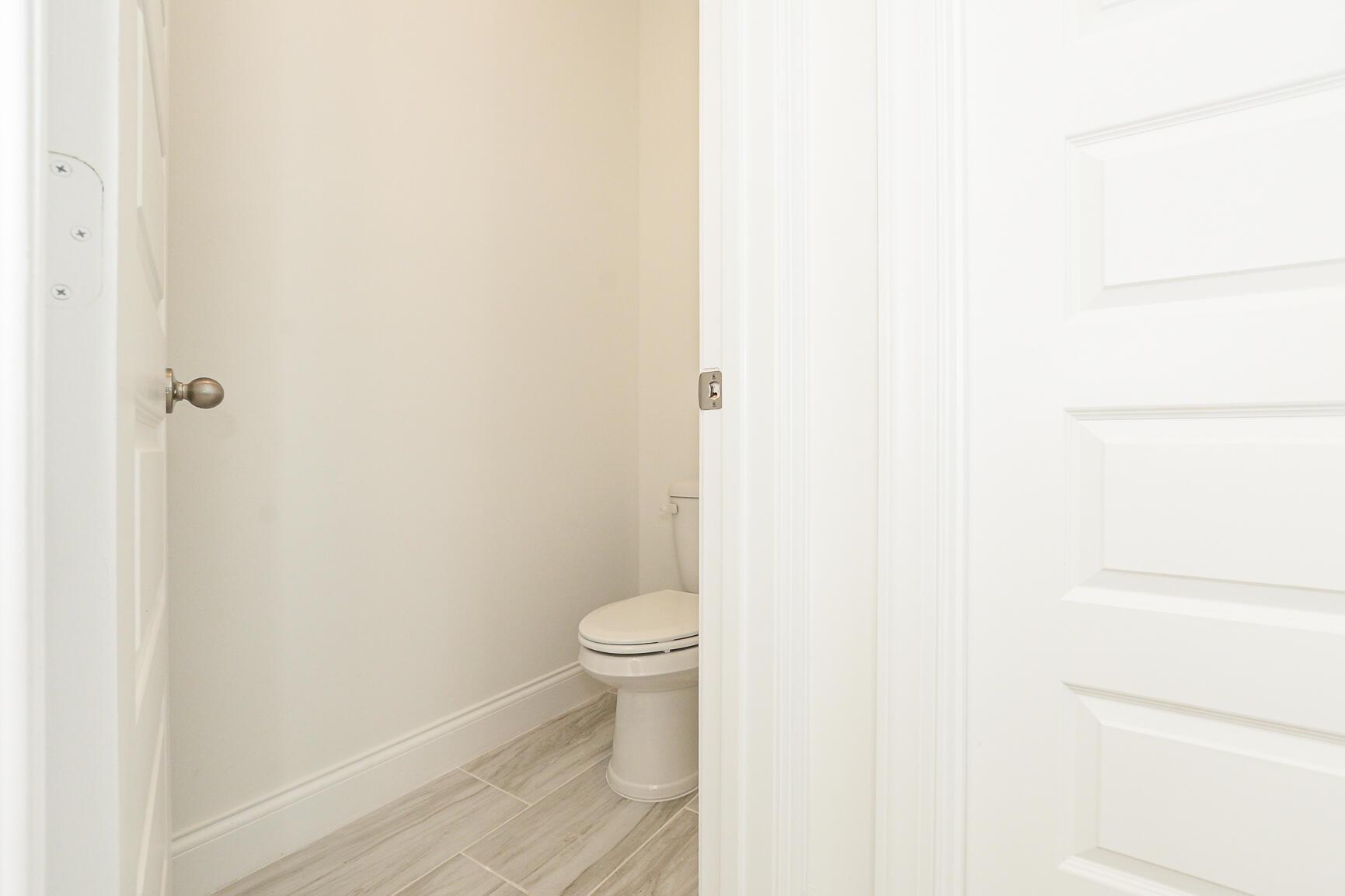 AZALEA - Residential Lease