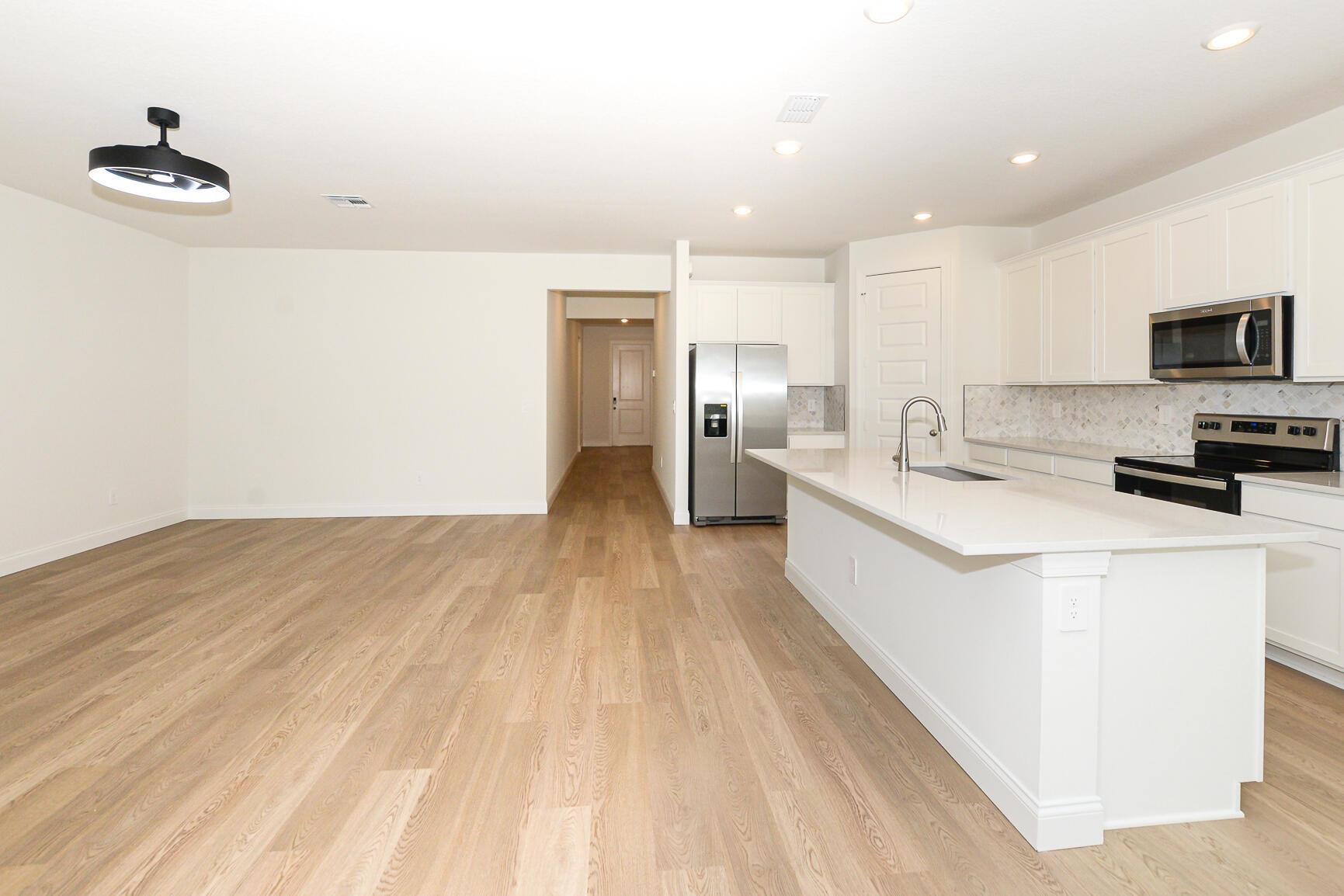 AZALEA - Residential Lease
