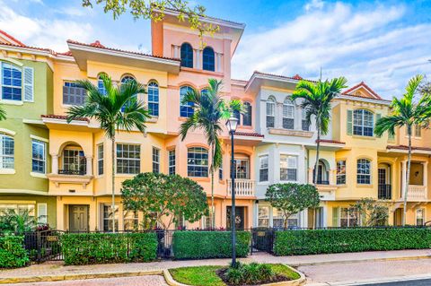 Photo of 2455 San Pietro Circle, Palm Beach Gardens, FL 33410 (MLS # R11161078)