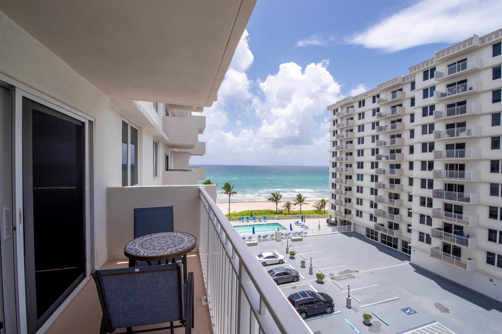 3221 S Ocean Boulevard 501, Highland Beach, FL, 33487/$550,000 1 3221 S Ocean Boulevard 501