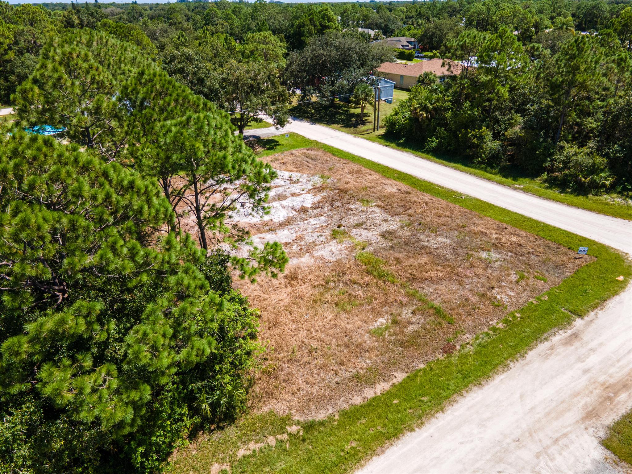 VERO LAKE ESTATES UNIT H- - Land