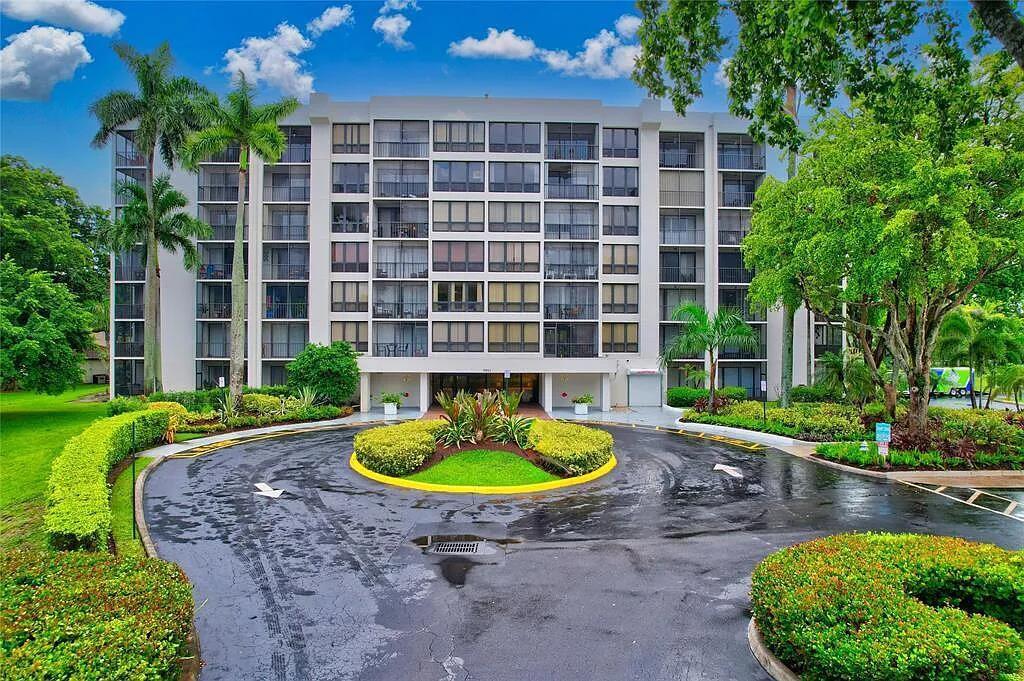 Discover this spacious condominium in the heart of Boca Raton featuring two bedrooms and two bathrooms. The unit offers a bright open layout with a well-appointed kitchen, ample storage, and 2 private balconies. Enjoy community amenities such as a pool, and clubroom. Conveniently located near shopping, dining, and beautiful parks, this property provides a comfortable and vibrant lifestyle.