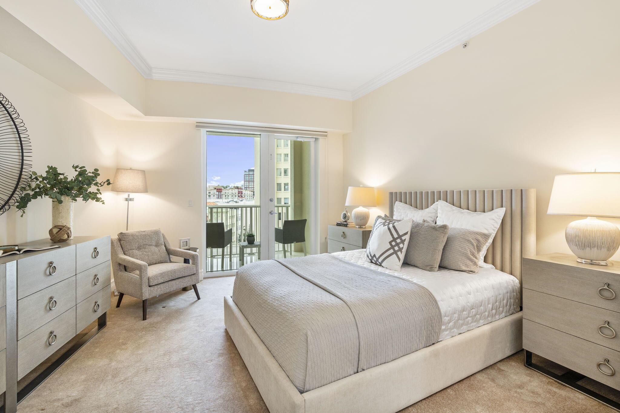 ESPLANADE GRANDE CONDO - Residential