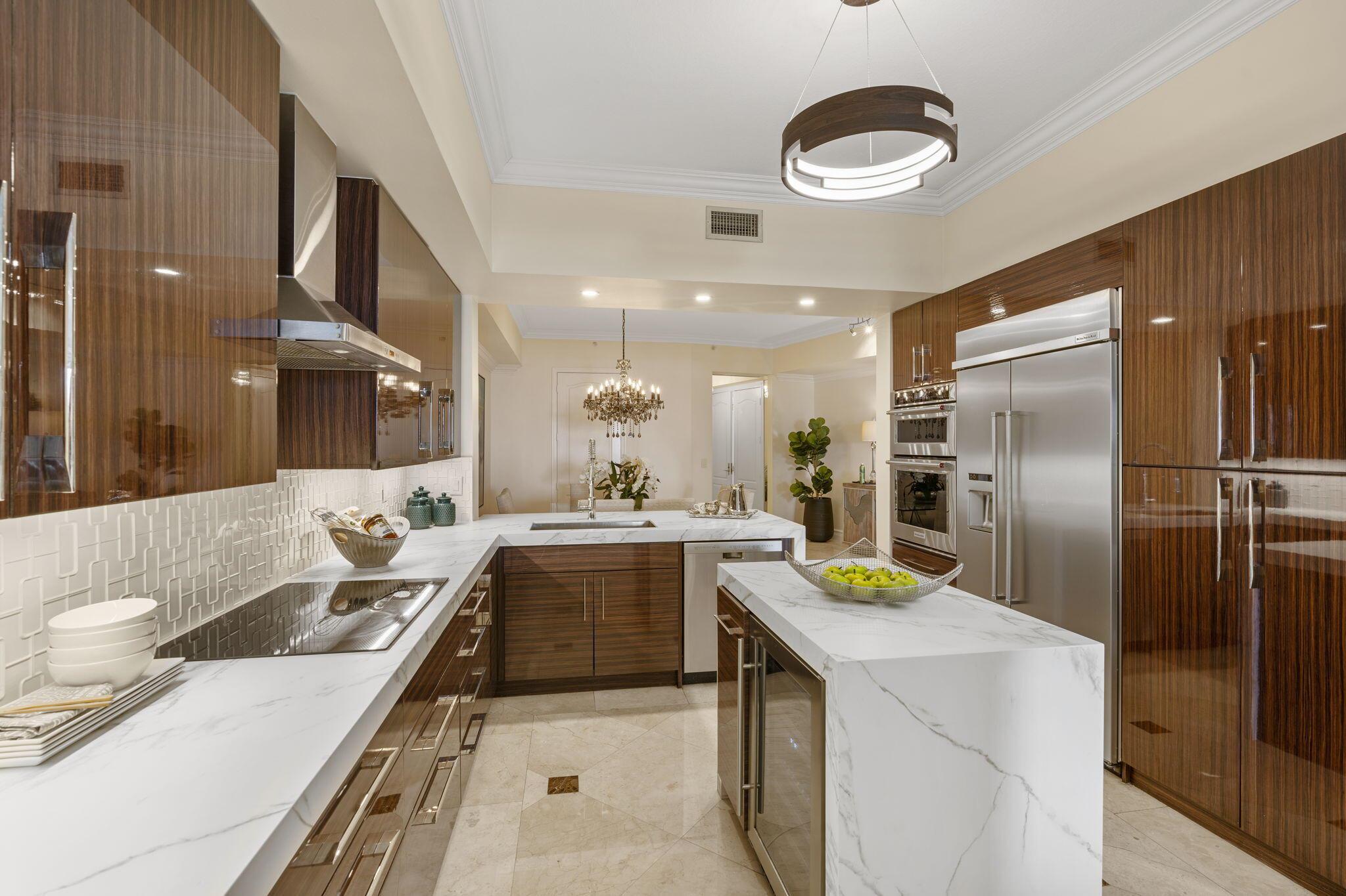 ESPLANADE GRANDE CONDO - Residential