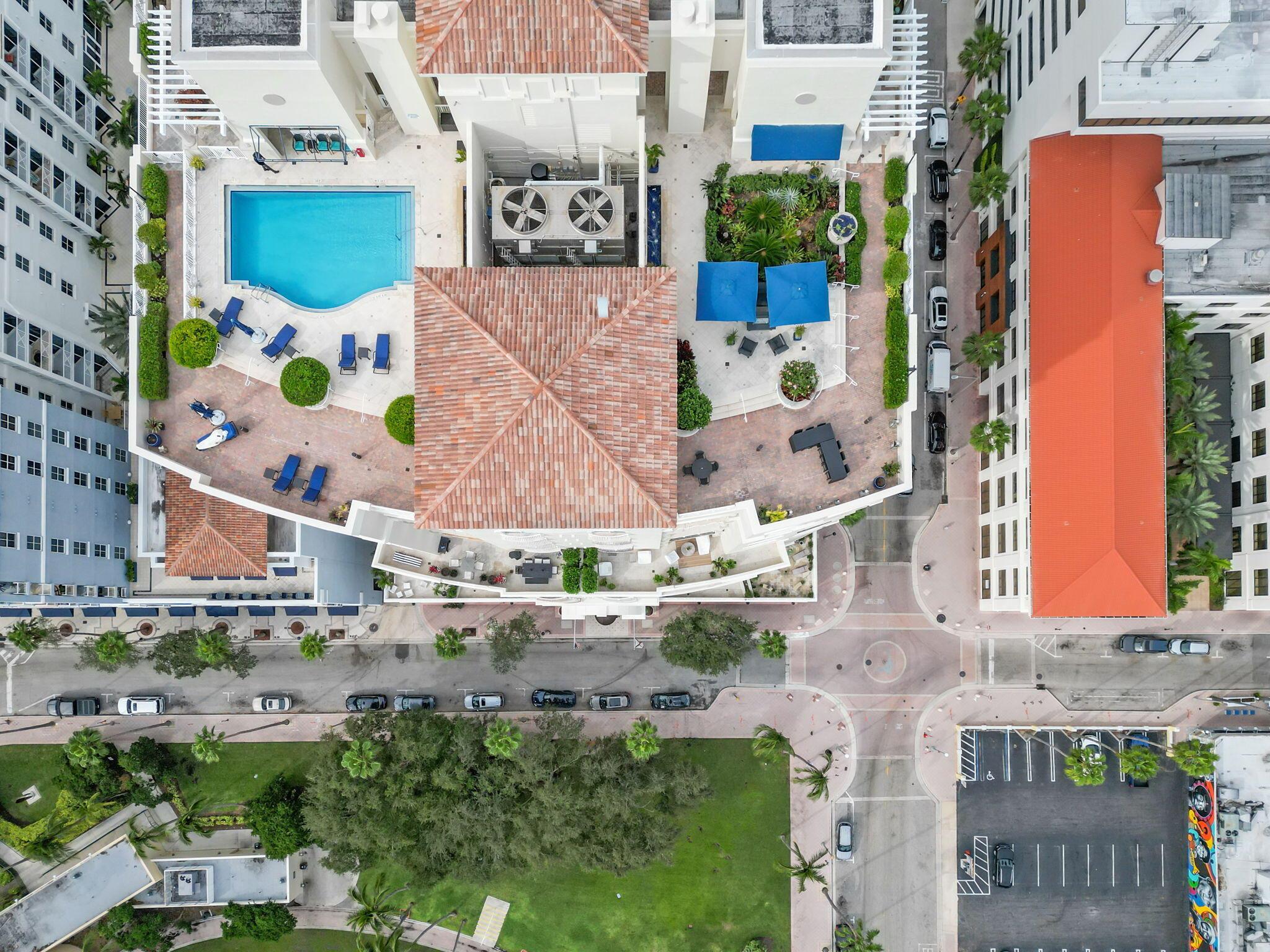 ESPLANADE GRANDE CONDO - Residential