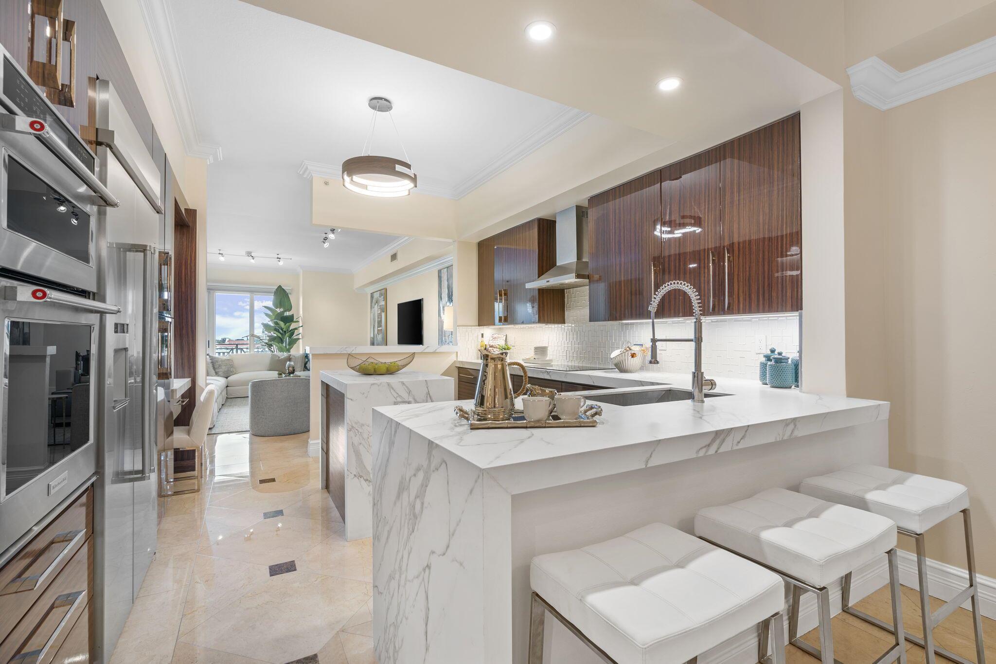 ESPLANADE GRANDE CONDO - Residential