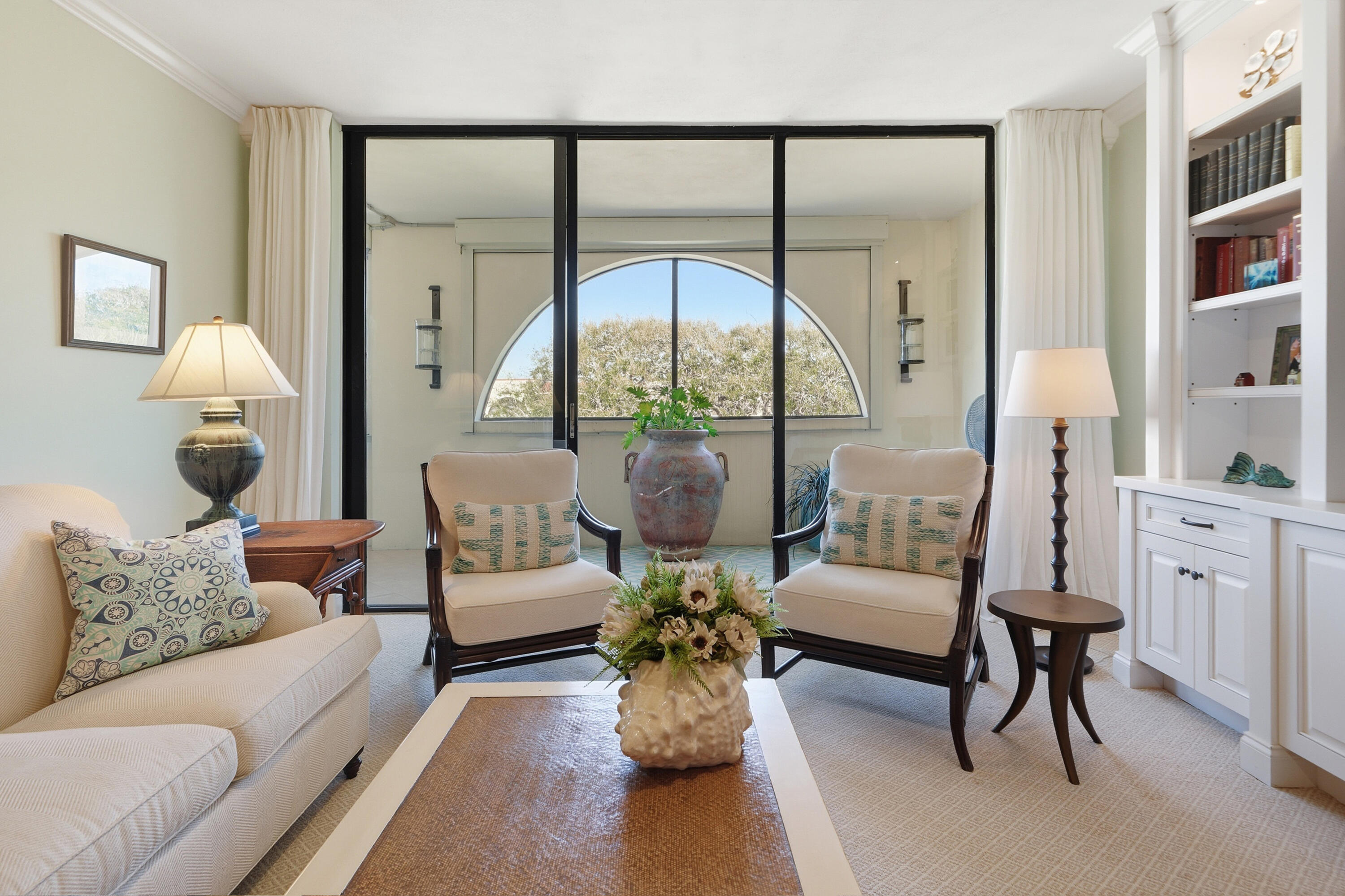 ROBLES DEL MAR (OAKS OF THE SEA) - Residential