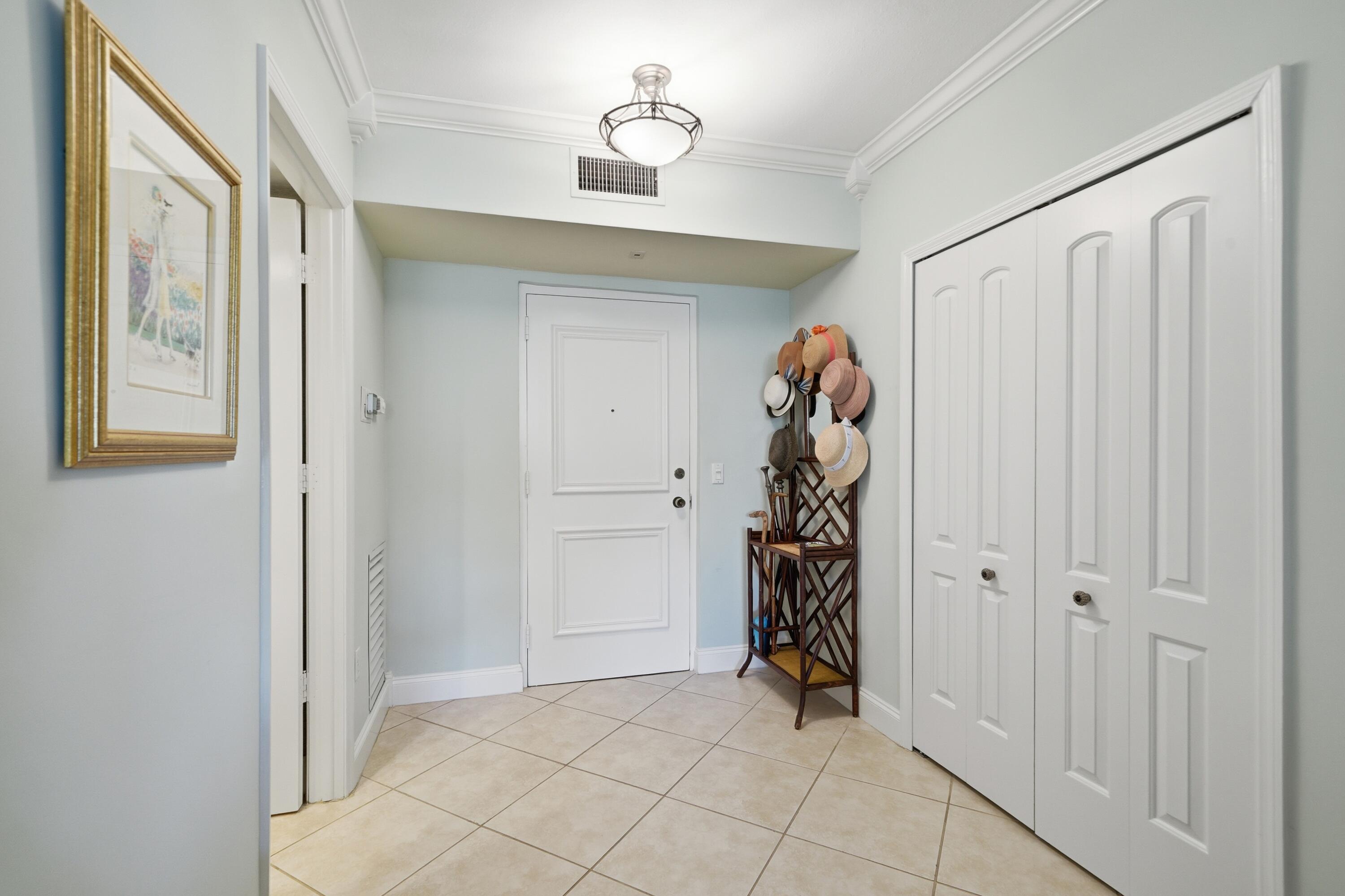 ROBLES DEL MAR (OAKS OF THE SEA) - Residential