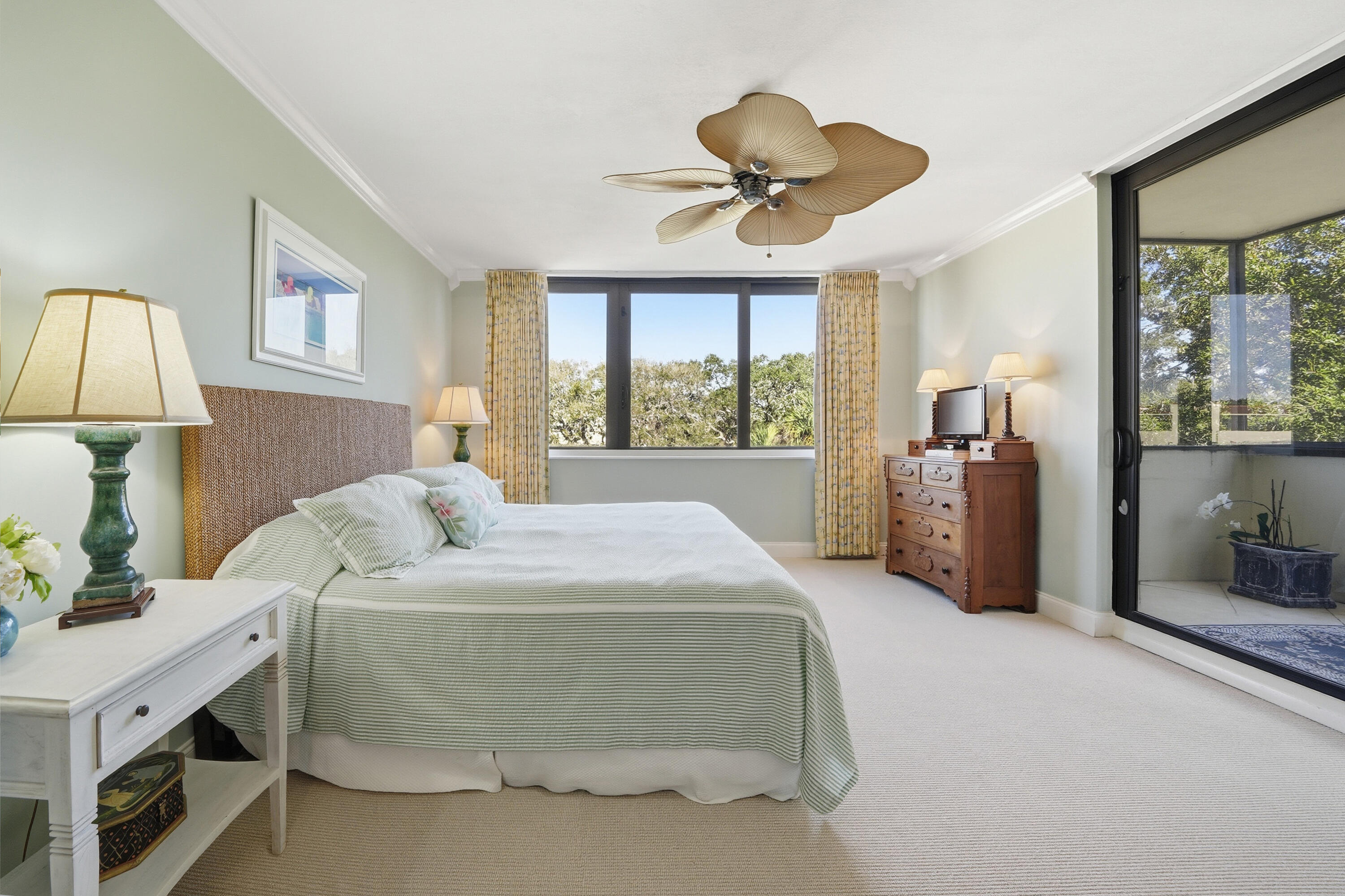 ROBLES DEL MAR (OAKS OF THE SEA) - Residential