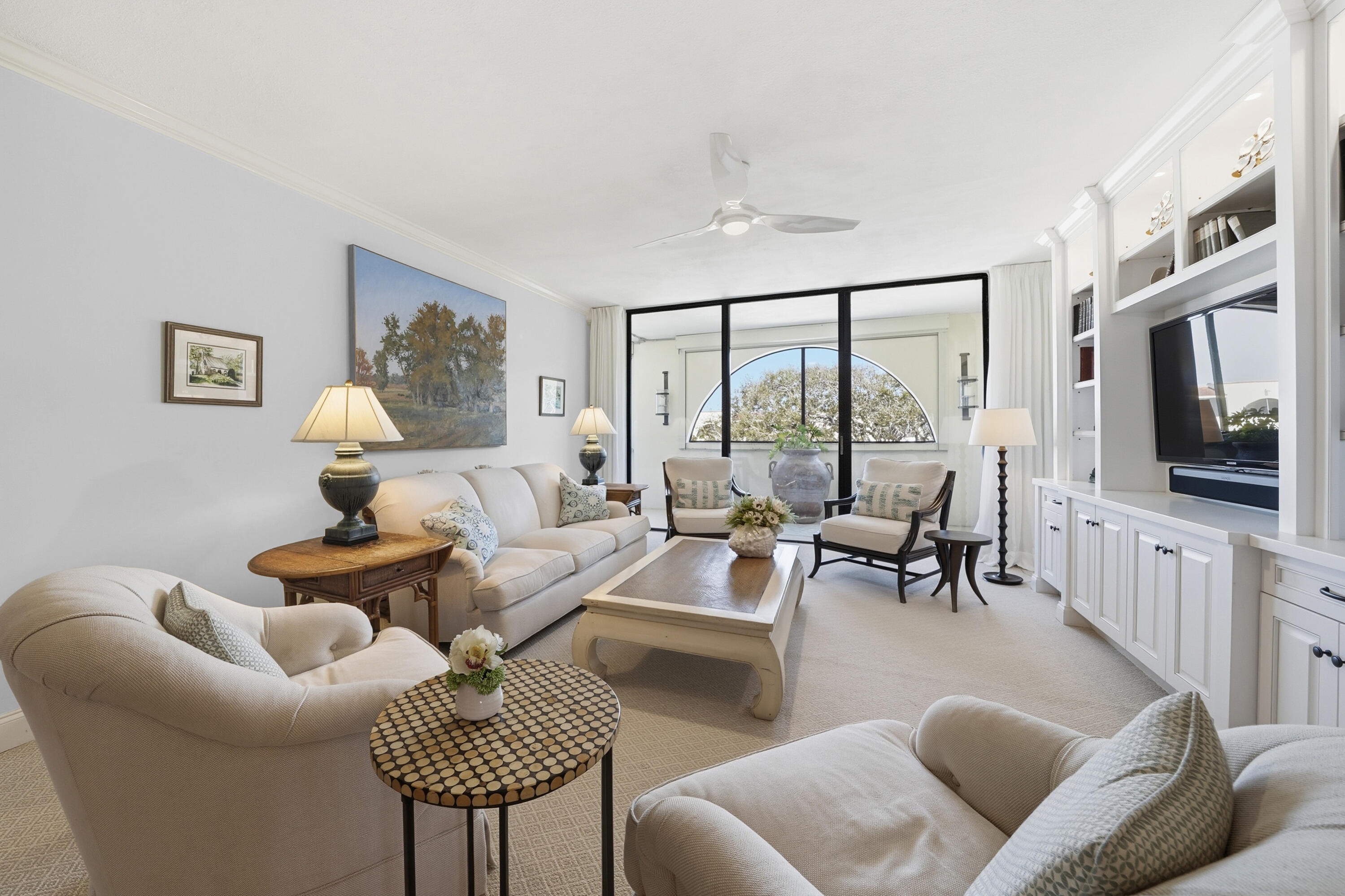 ROBLES DEL MAR (OAKS OF THE SEA) - Residential