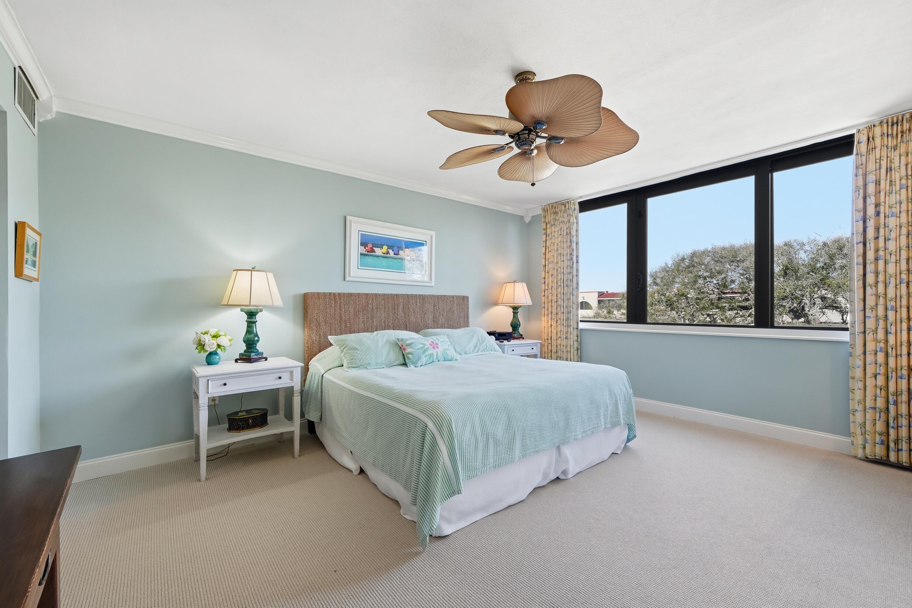 ROBLES DEL MAR (OAKS OF THE SEA) - Residential