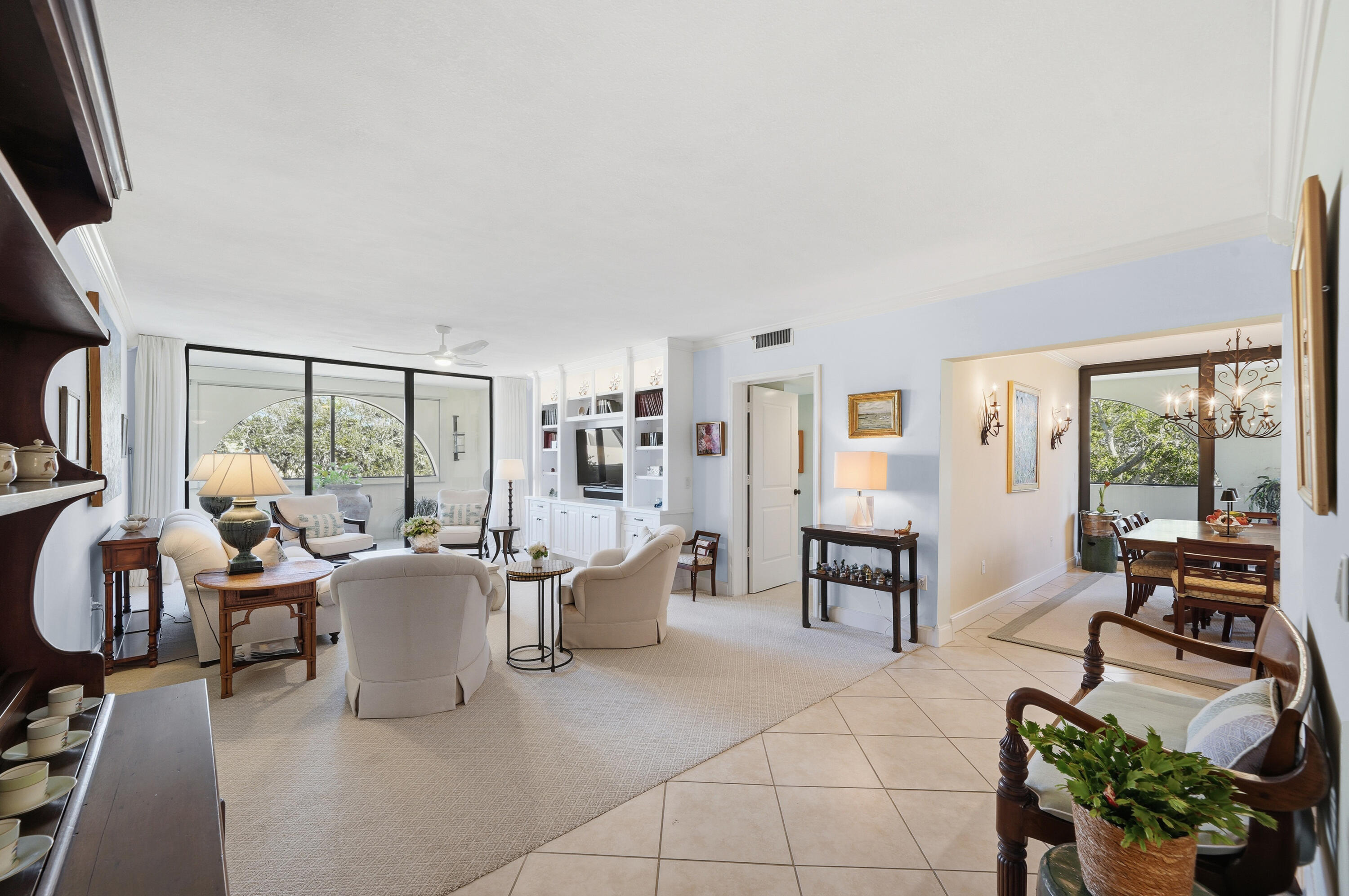 ROBLES DEL MAR (OAKS OF THE SEA) - Residential