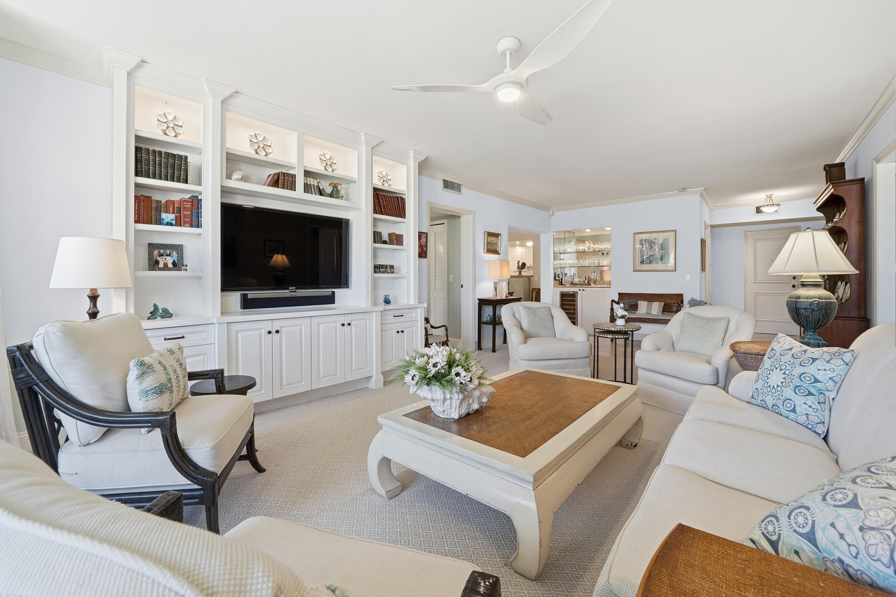 ROBLES DEL MAR (OAKS OF THE SEA) - Residential