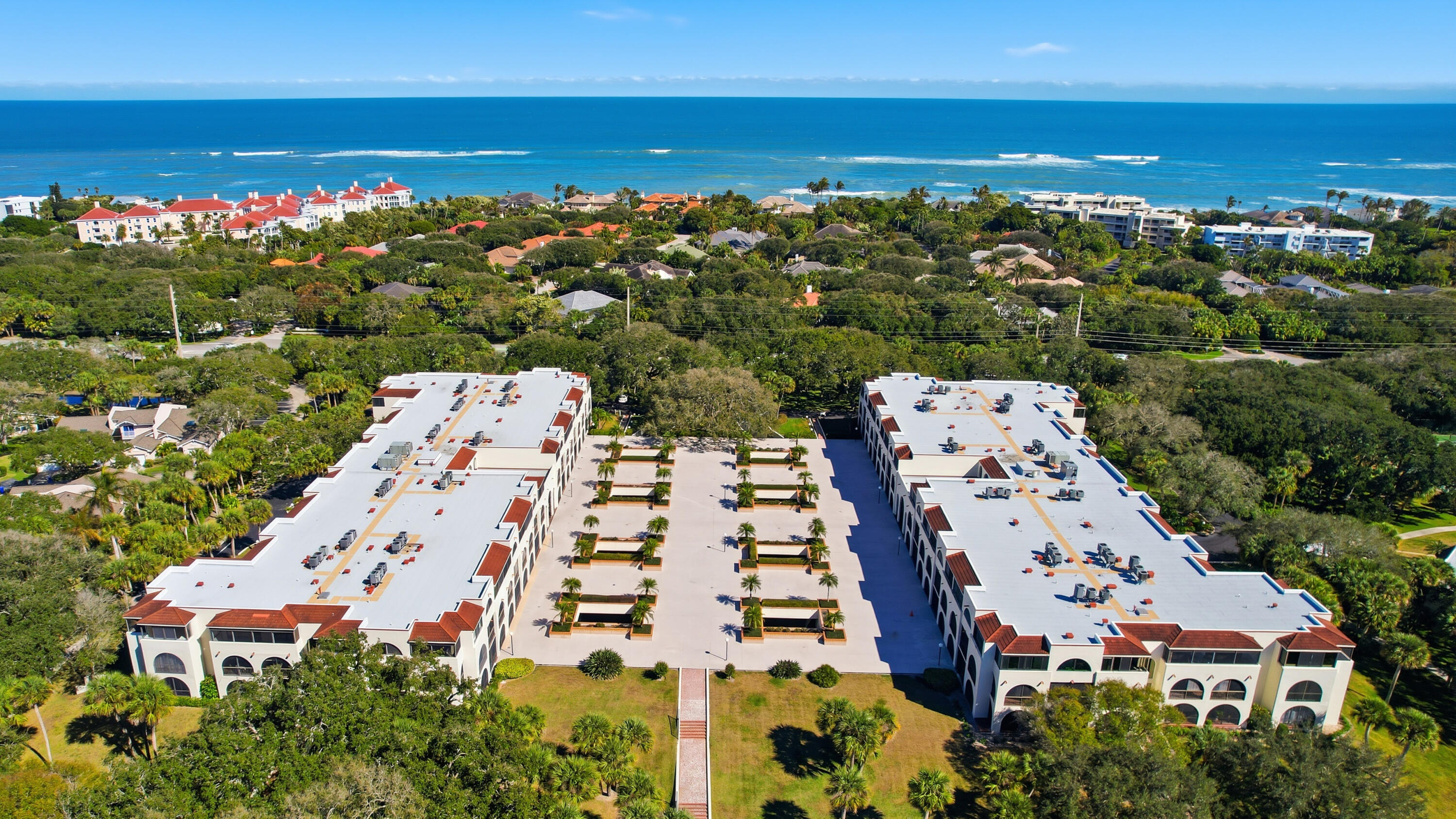 ROBLES DEL MAR (OAKS OF THE SEA) - Residential