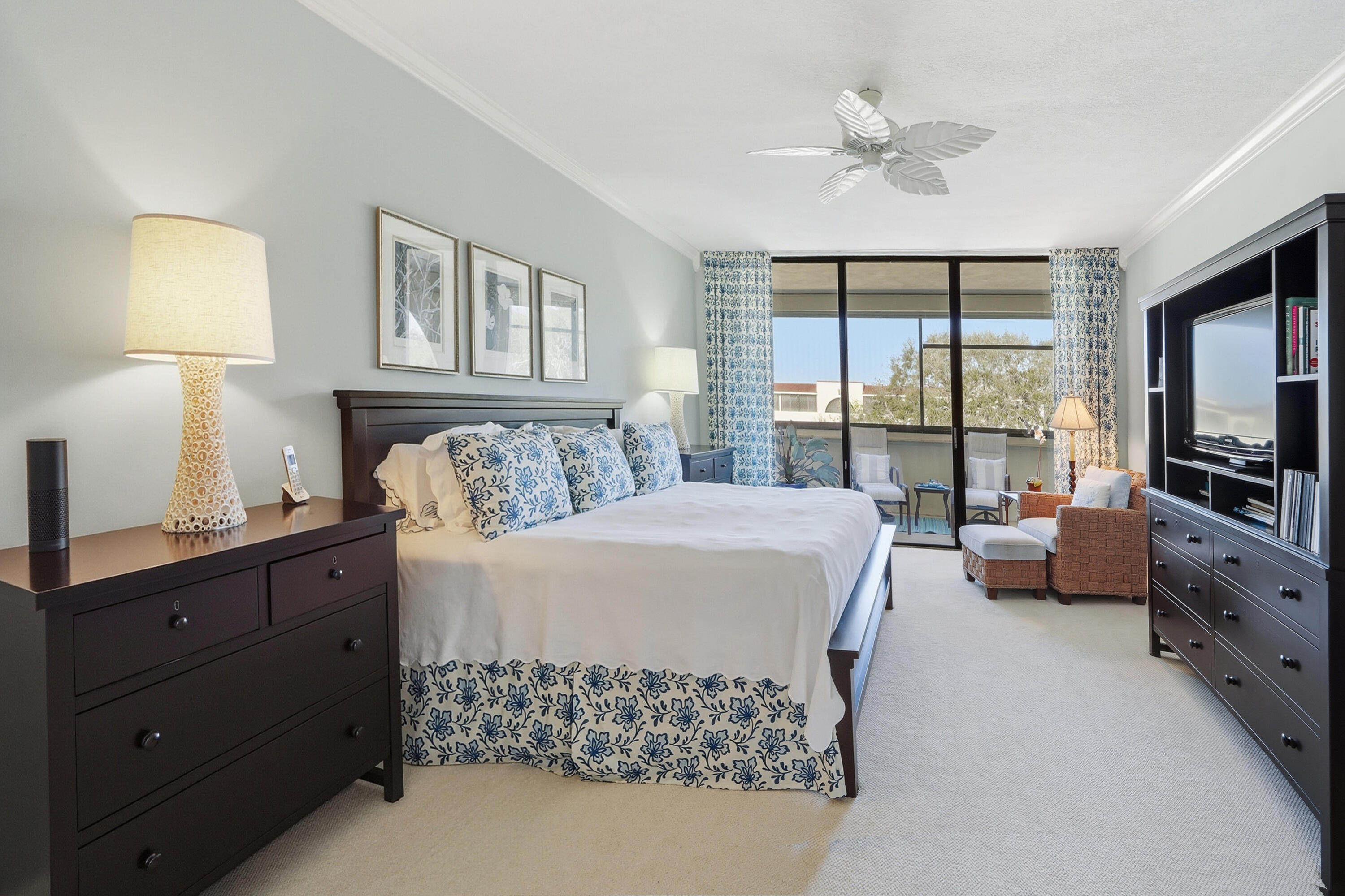 ROBLES DEL MAR (OAKS OF THE SEA) - Residential