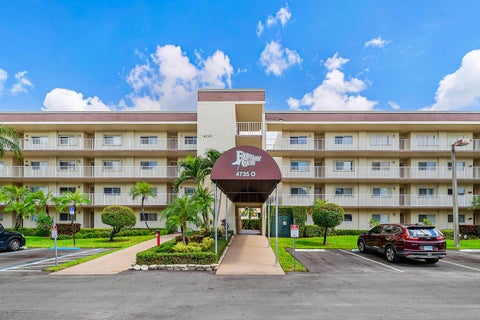Tiny photo for 4735 LUCERNE LAKES Boulevard E #402, Lake Worth, FL 33467 (MLS # B26070825)
