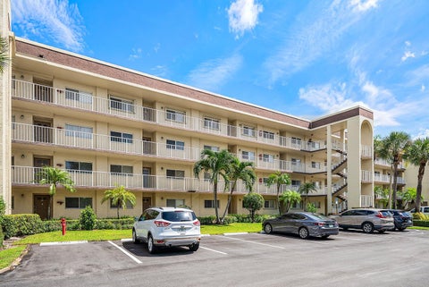 Tiny photo for 4735 LUCERNE LAKES Boulevard E #402, Lake Worth, FL 33467 (MLS # B26070825)