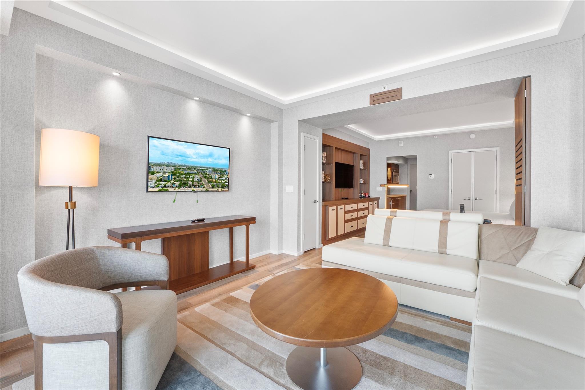 551 N Fort Lauderdale Beach blvd R1906