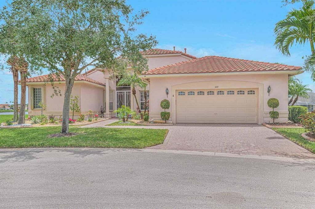 Photo of 309 NW Bayside Court, Port Saint Lucie, FL 34986 (MLS # R10731252)