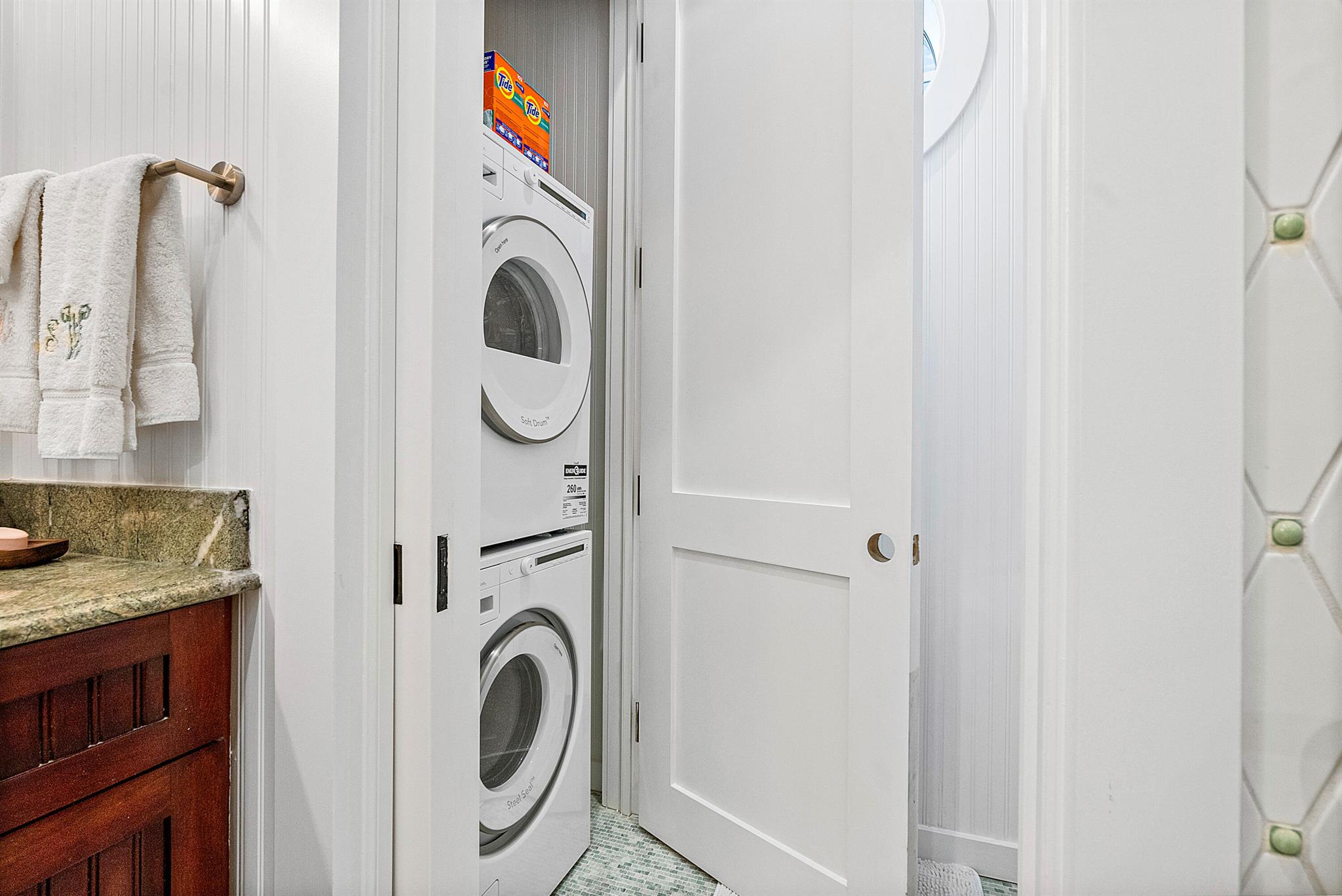 CRUZAN CORNER - Residential