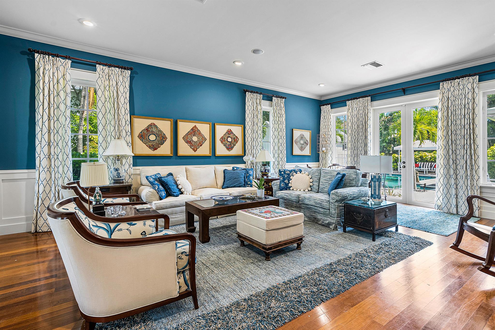 CRUZAN CORNER - Residential