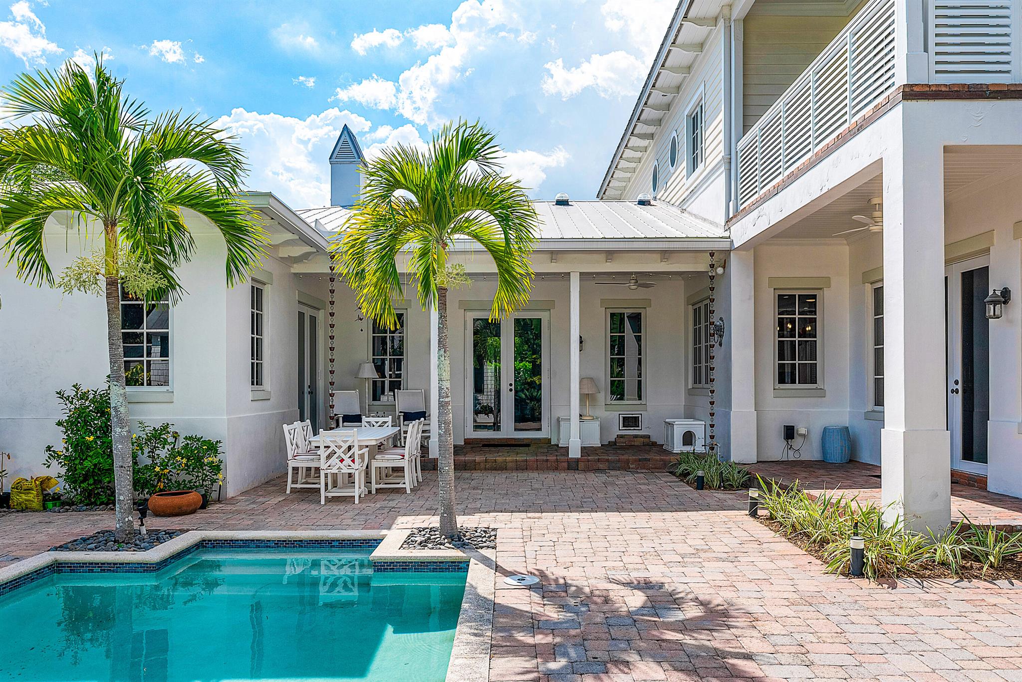 CRUZAN CORNER - Residential