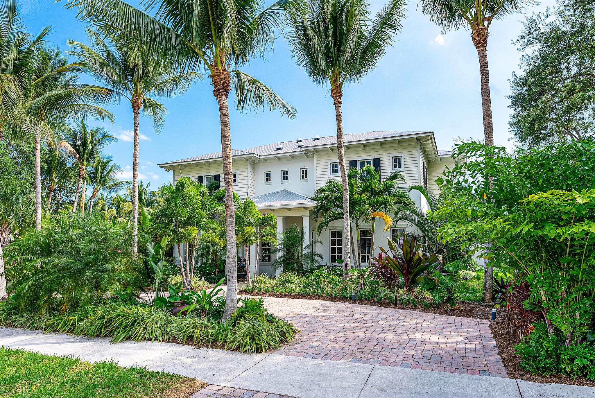 CRUZAN CORNER - Residential