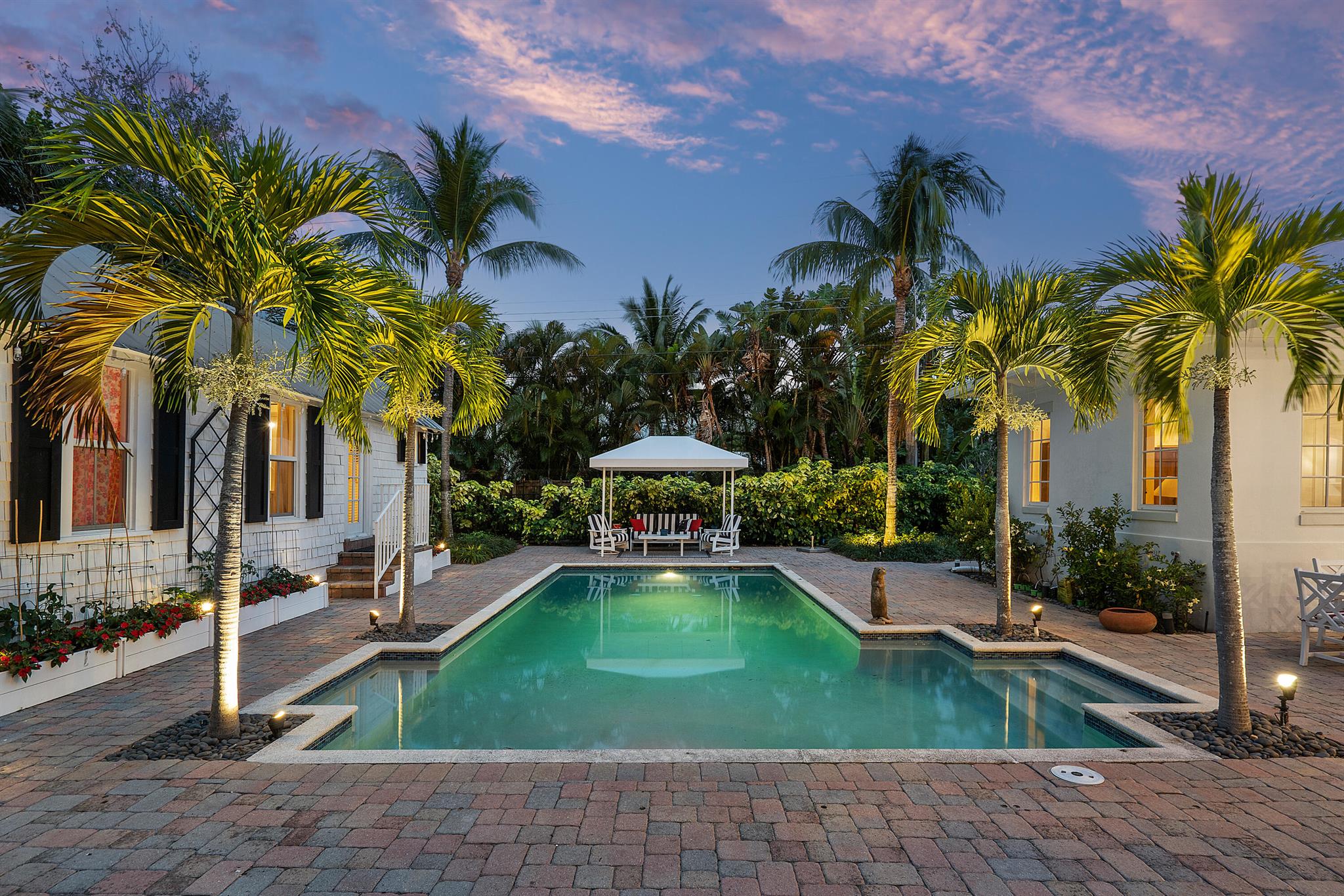 CRUZAN CORNER - Residential