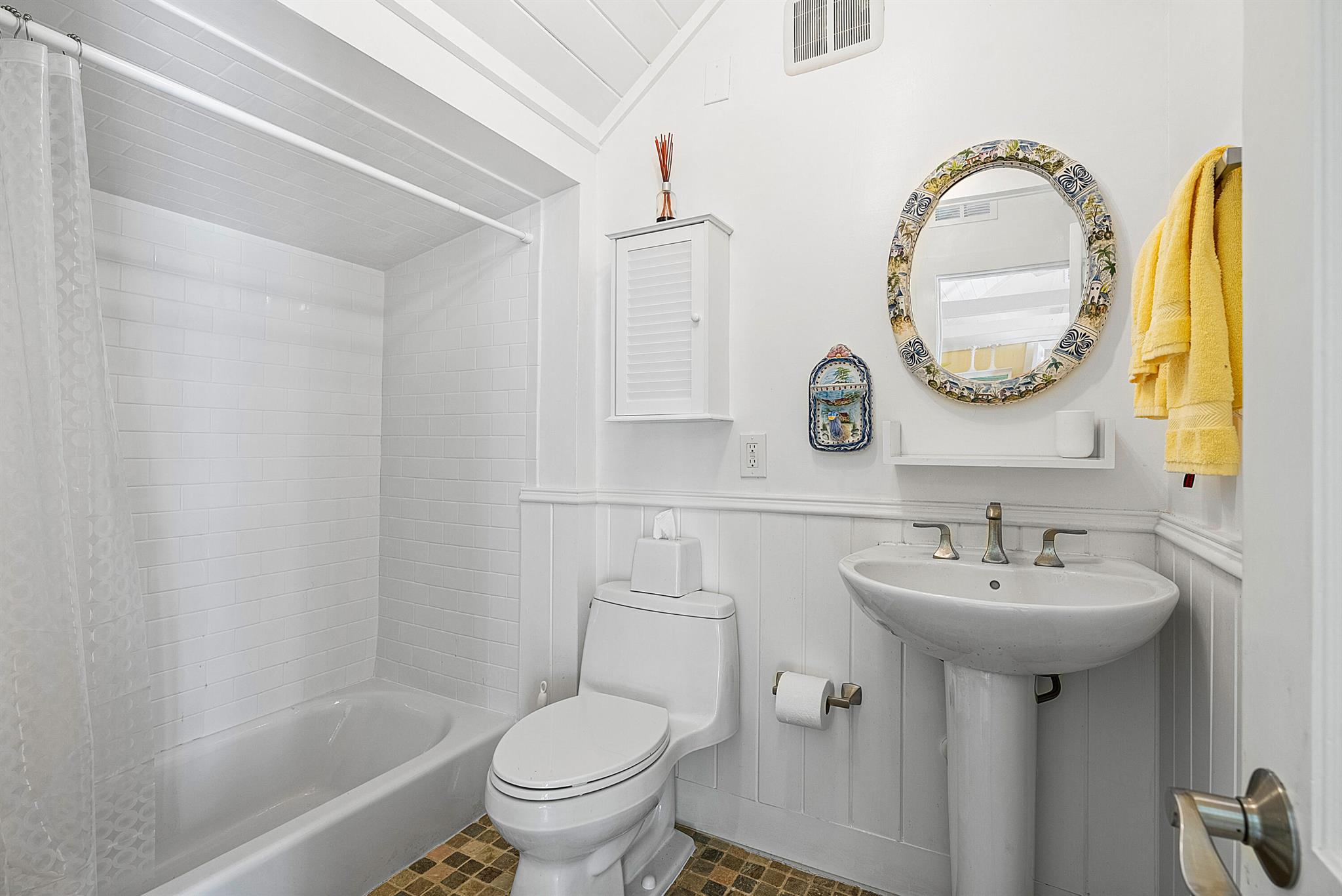 CRUZAN CORNER - Residential