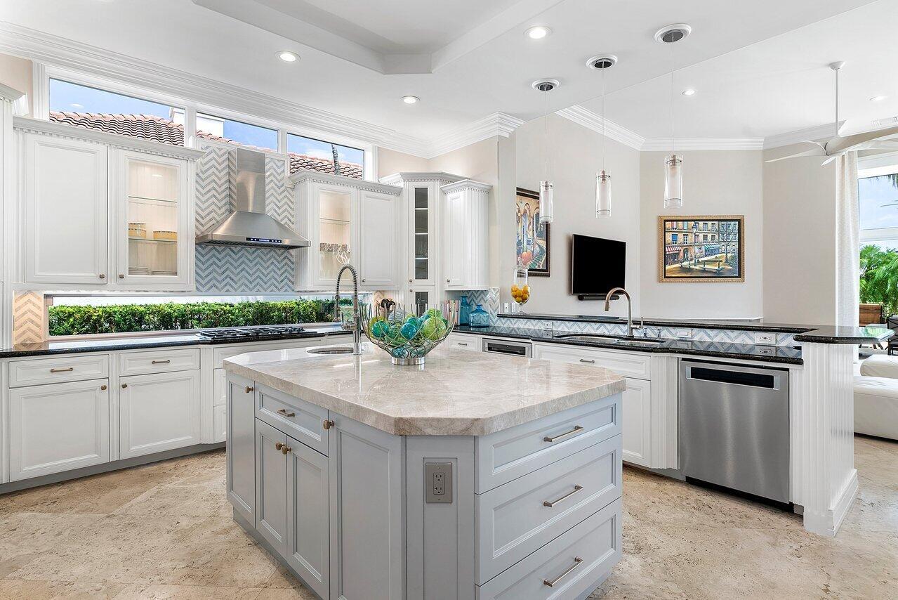 Royal Palm Yacht & Countr - Residential