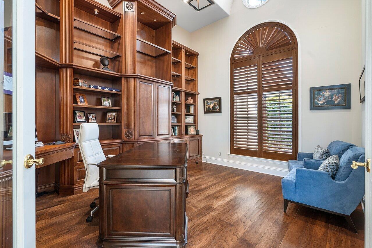 Royal Palm Yacht & Countr - Residential