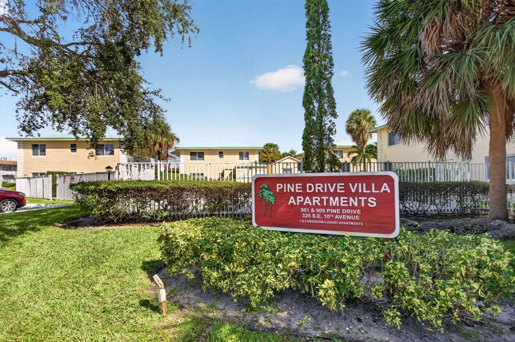 Photo of 901 Pine Drive #10, Pompano Beach, FL 33060 (MLS # B26090607)