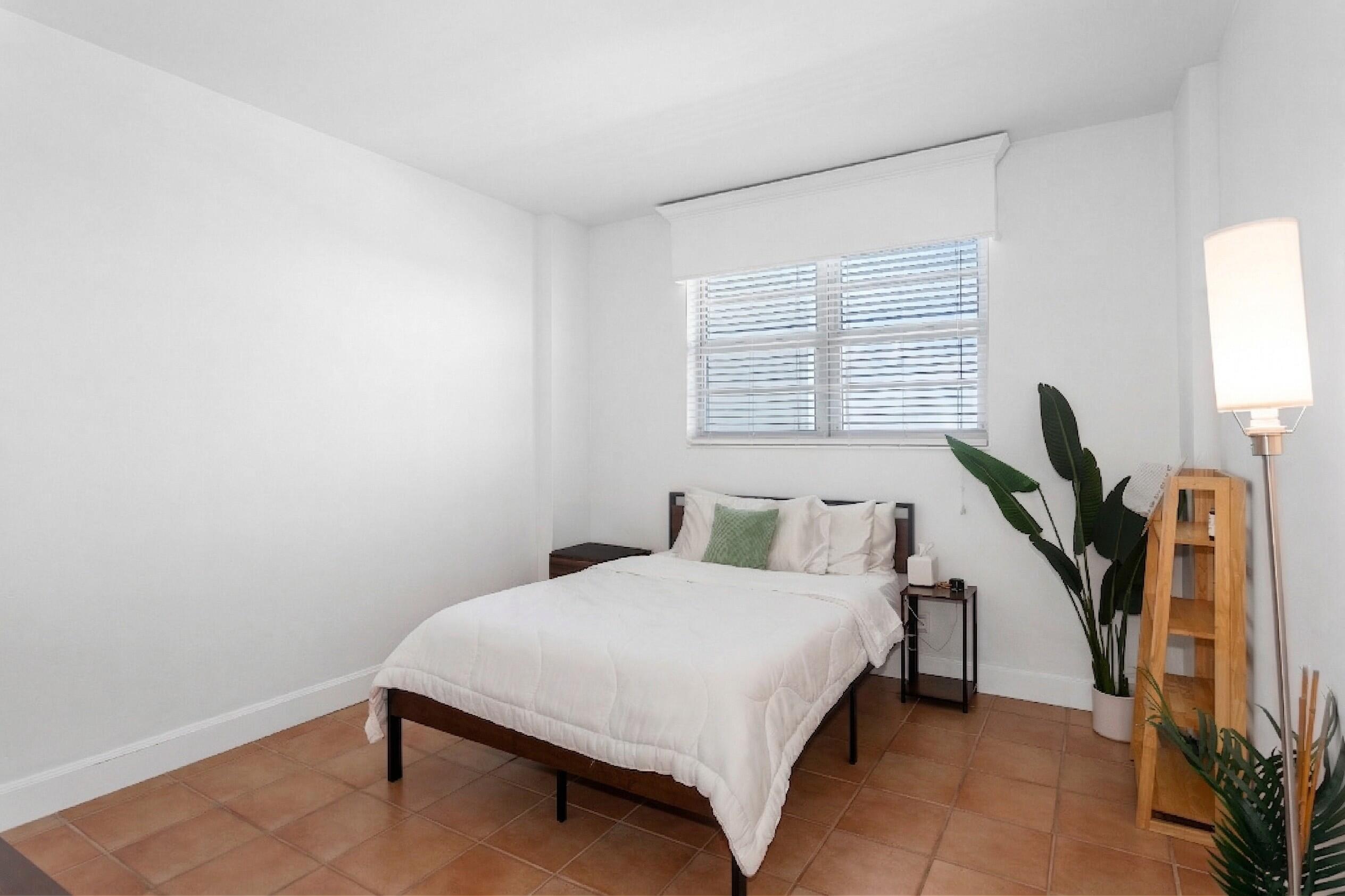 GABLES WATERWAY TOWERS CONDO - Residential