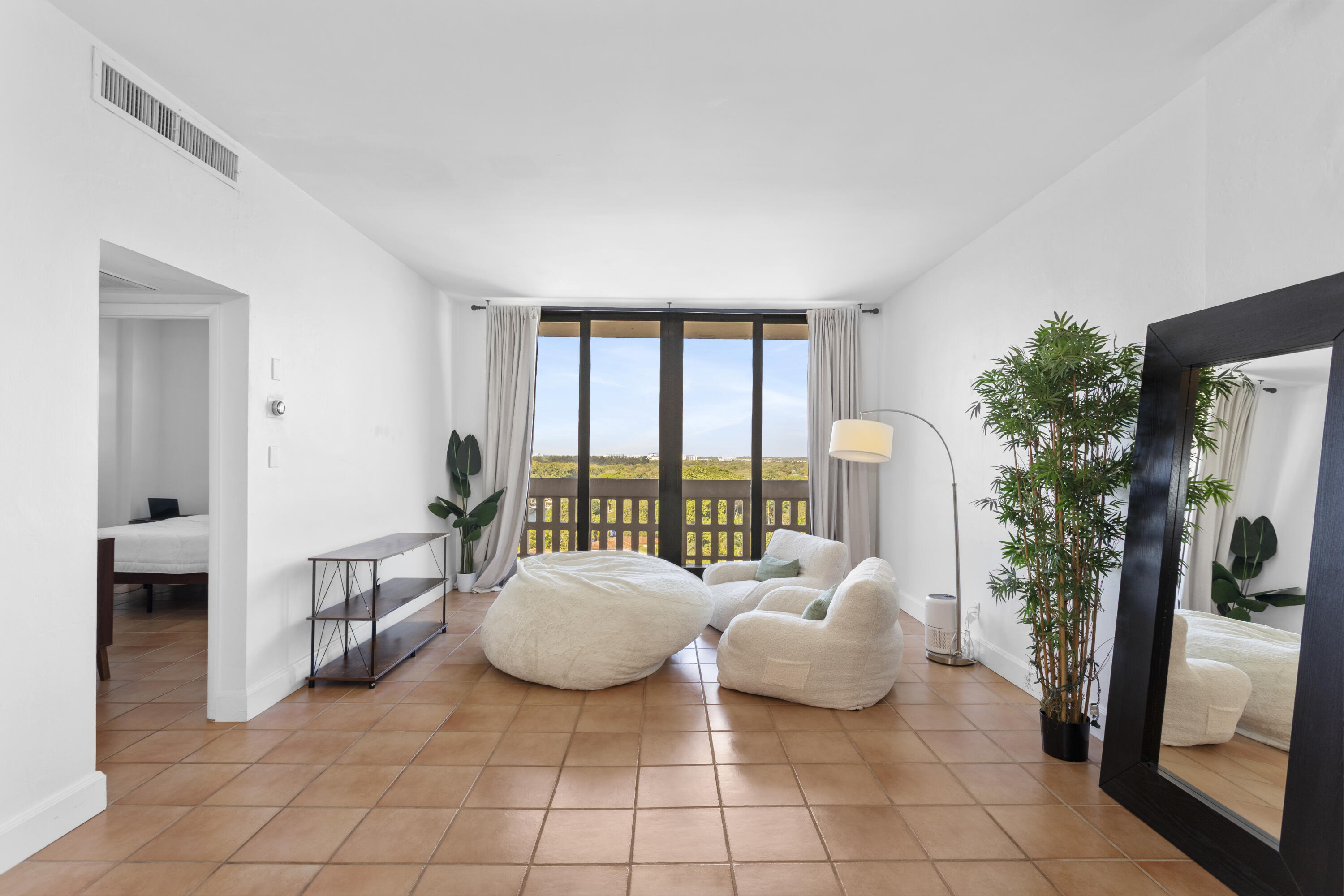 90 Edgewater Drive Ph23