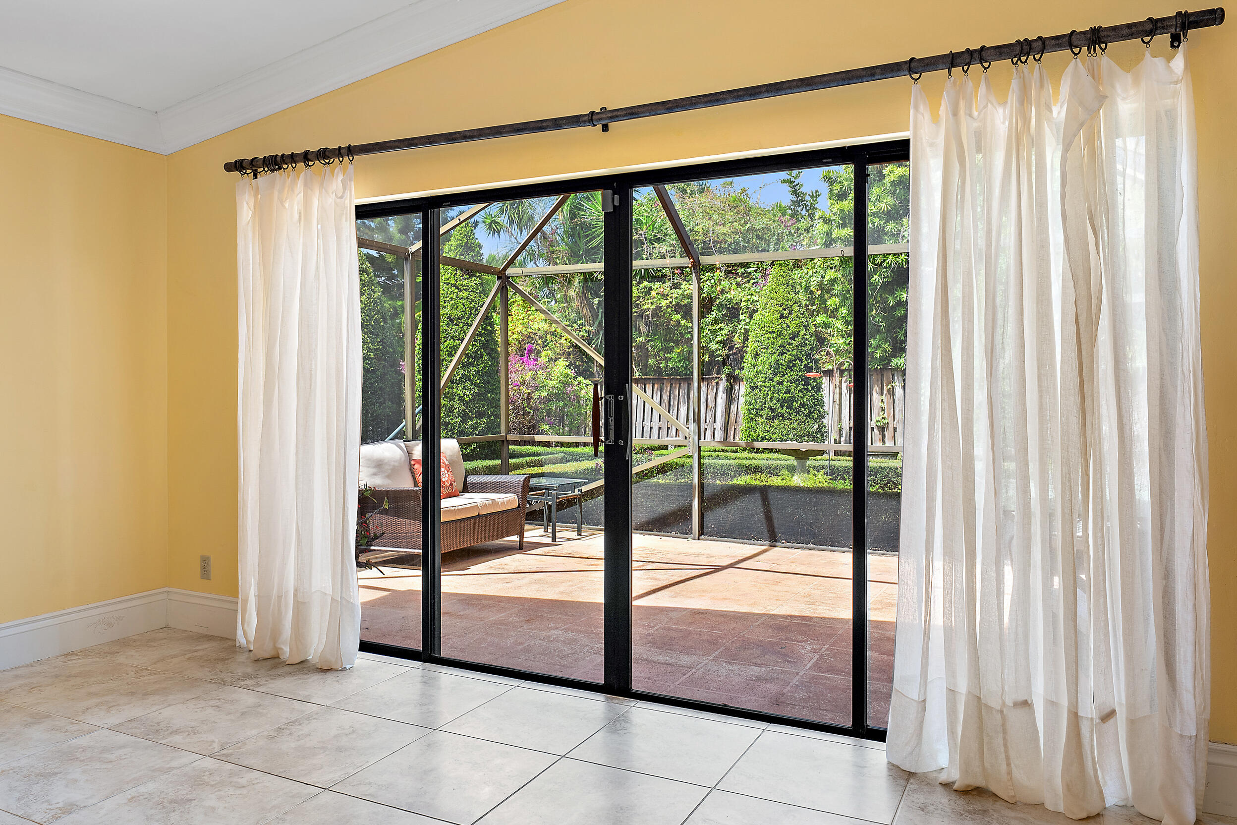 Crystal Pointe - Residential