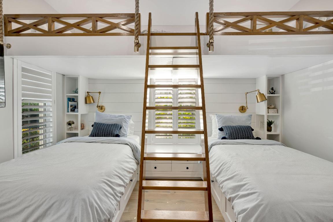 MERCURY RISING - Residential