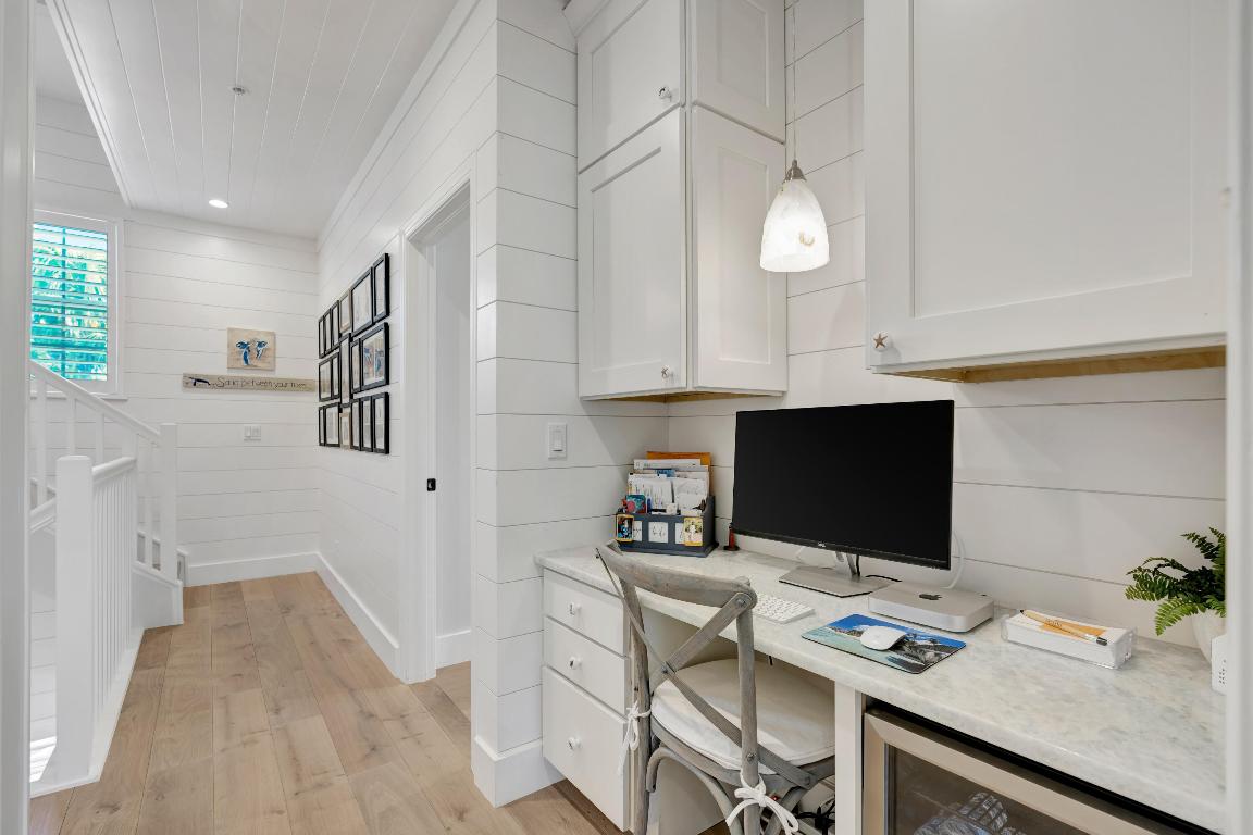 MERCURY RISING - Residential