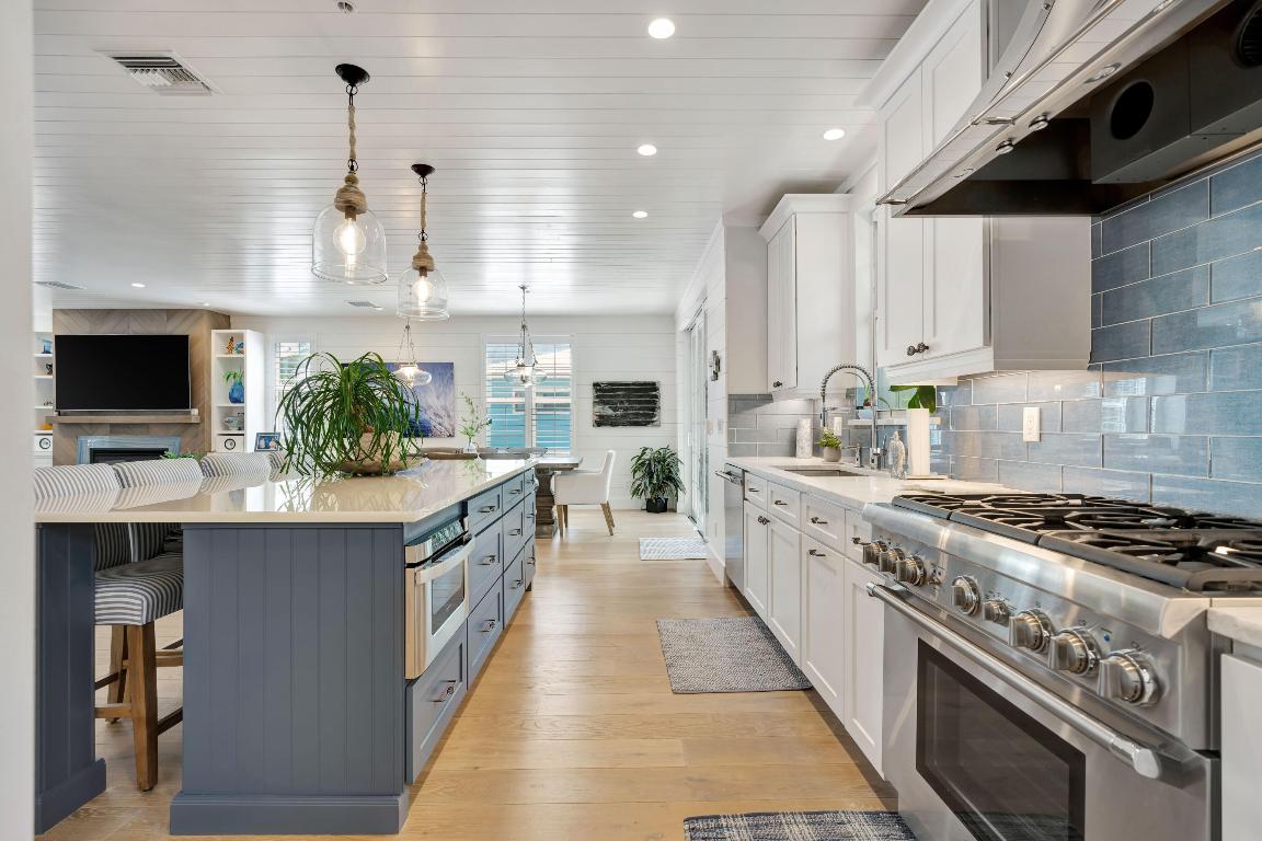 MERCURY RISING - Residential