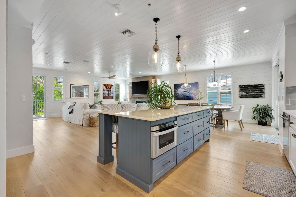 MERCURY RISING - Residential