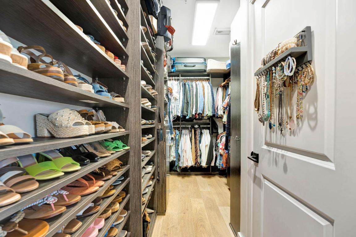 MERCURY RISING - Residential