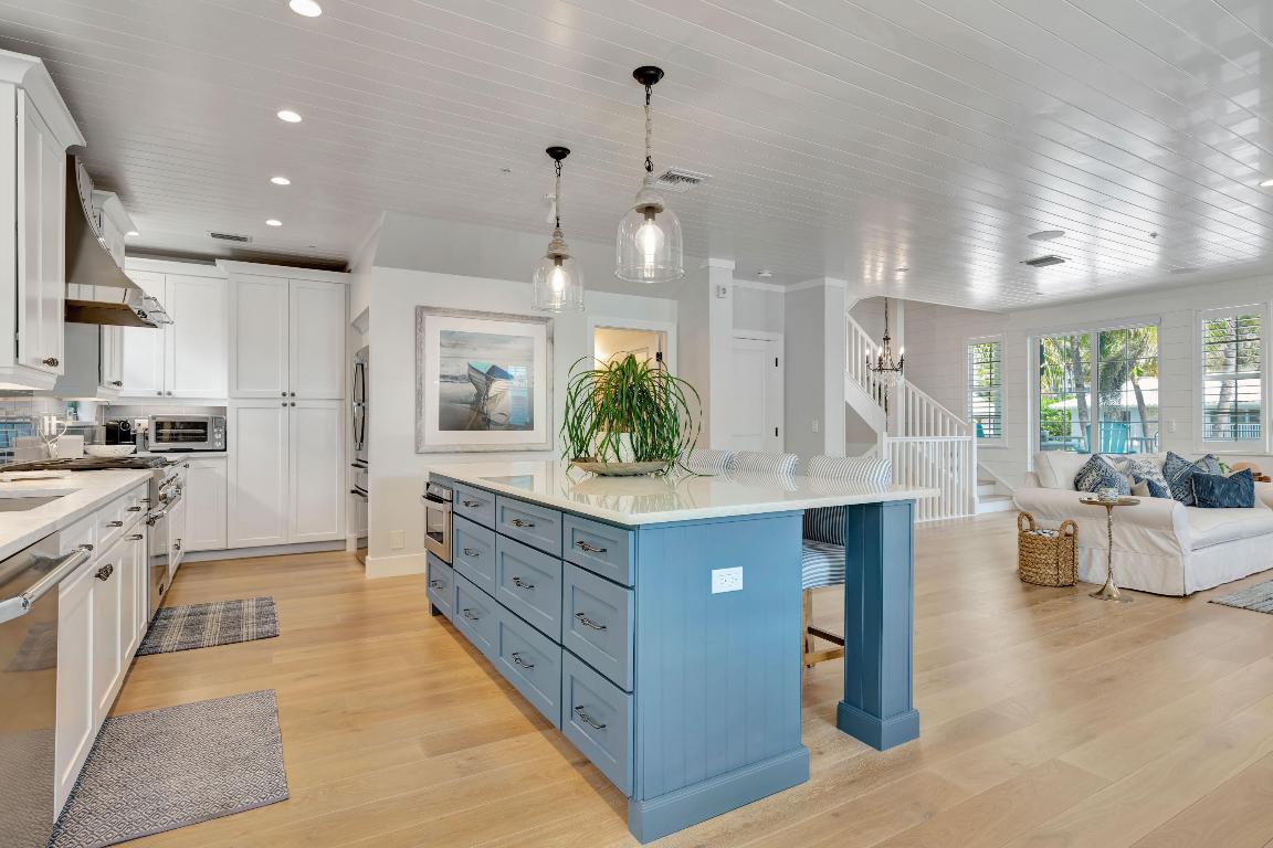 MERCURY RISING - Residential