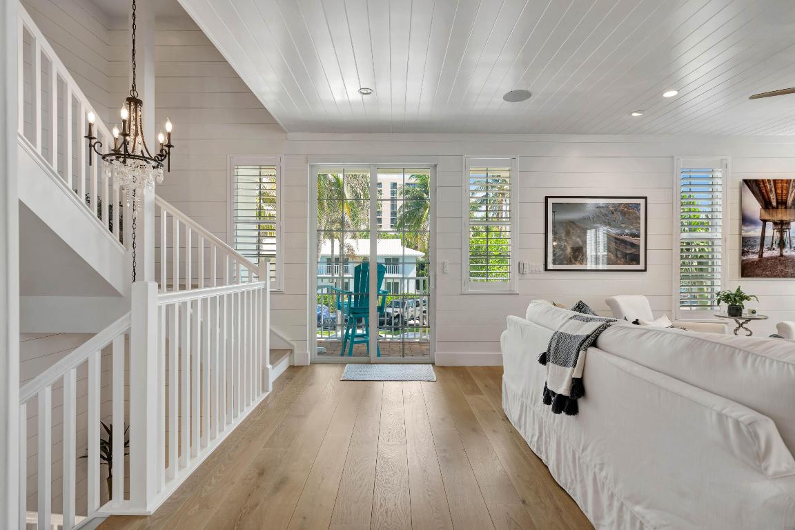 MERCURY RISING - Residential