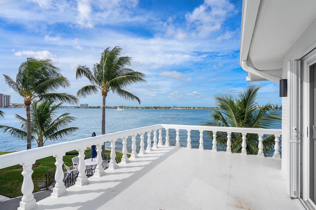 PALM BEACH ISLES 2 - Residential