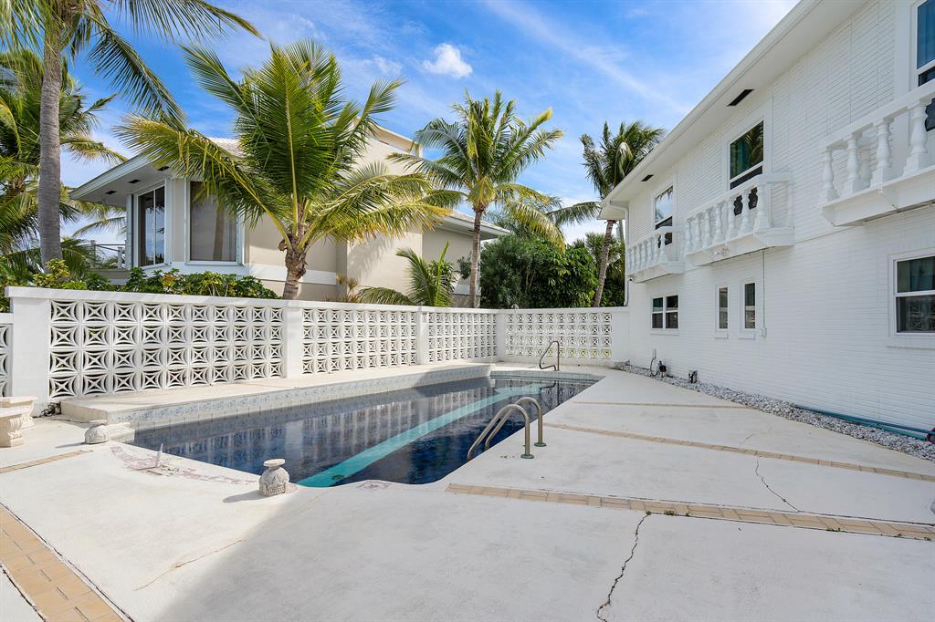PALM BEACH ISLES 2 - Residential