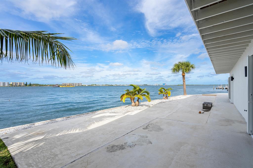 PALM BEACH ISLES 2 - Residential