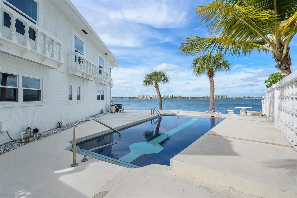 PALM BEACH ISLES 2 - Residential