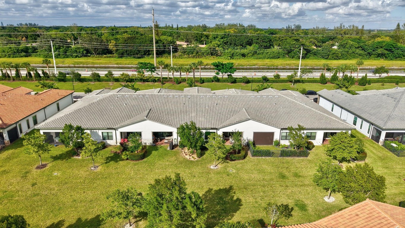 THE FALLS AT PARKLAND - Residential