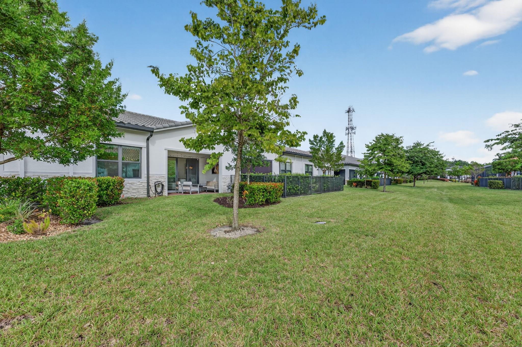 THE FALLS AT PARKLAND - Residential