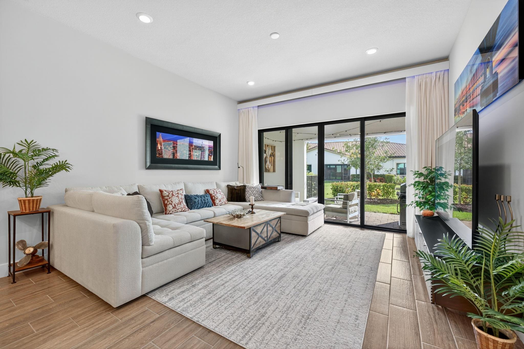 THE FALLS AT PARKLAND - Residential